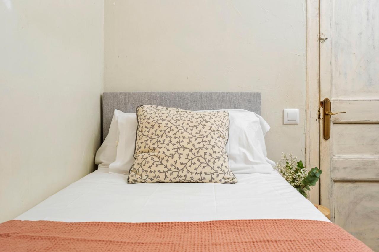 Flateli Poble Sec Apartment Barcelona Bagian luar foto